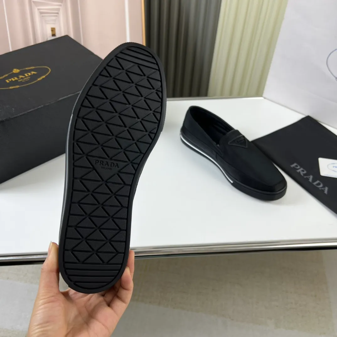 Men's shoes 💰540💰 [PRADA] Popular items in men's shoes counter, synchronized with the official website, fashionable slip-on slip-on shoes. High-quality shipment ✔️Original imported waterproof fabric + cowhide lining, 1🆚1 replica, original original outsole, 38-45 (45 customized, non-refundable)